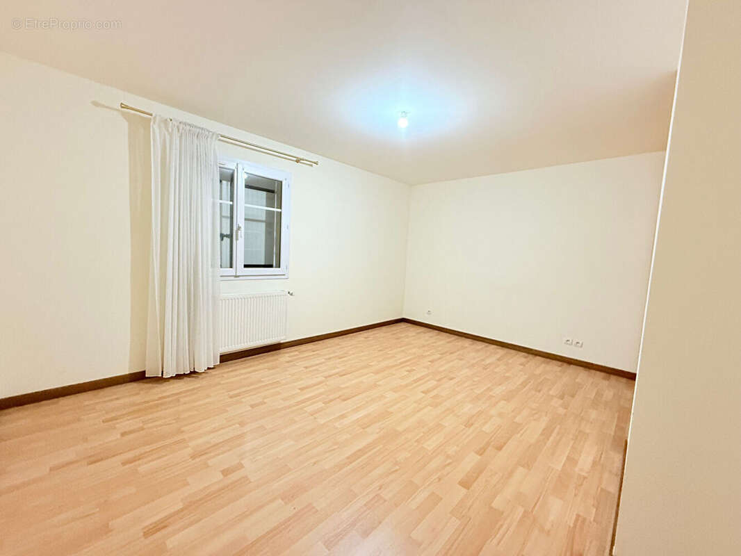 Maison à MEHUN-SUR-YEVRE