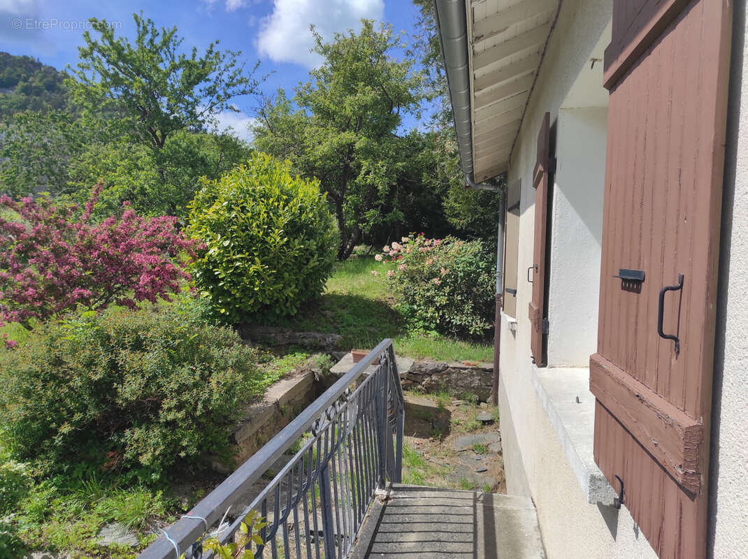 Maison à BESSAMOREL