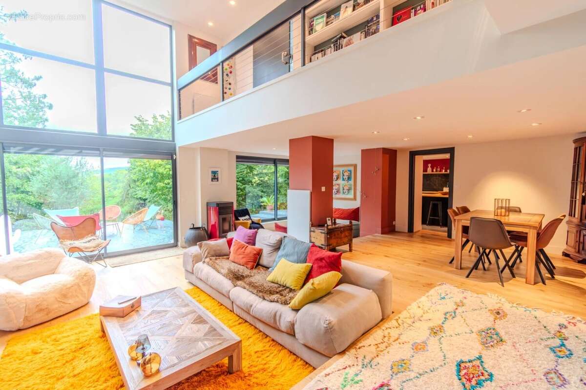 Maison à MONTMORENCY