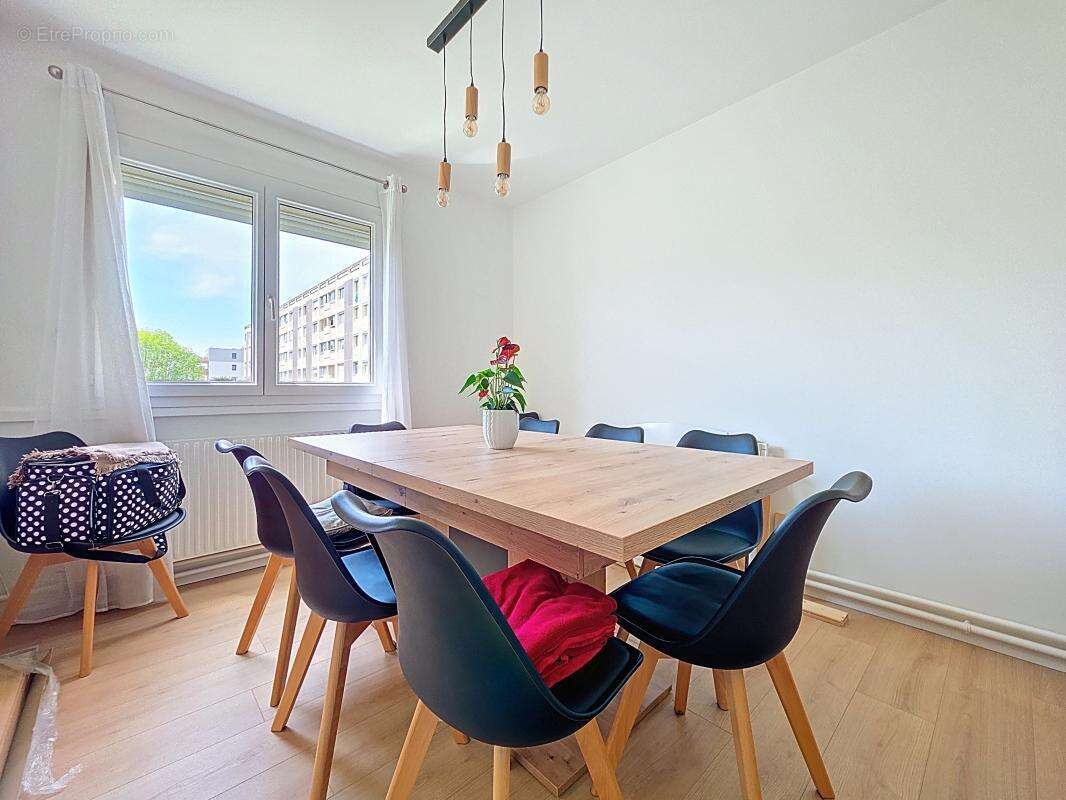 Appartement à SAINT-PRIEST