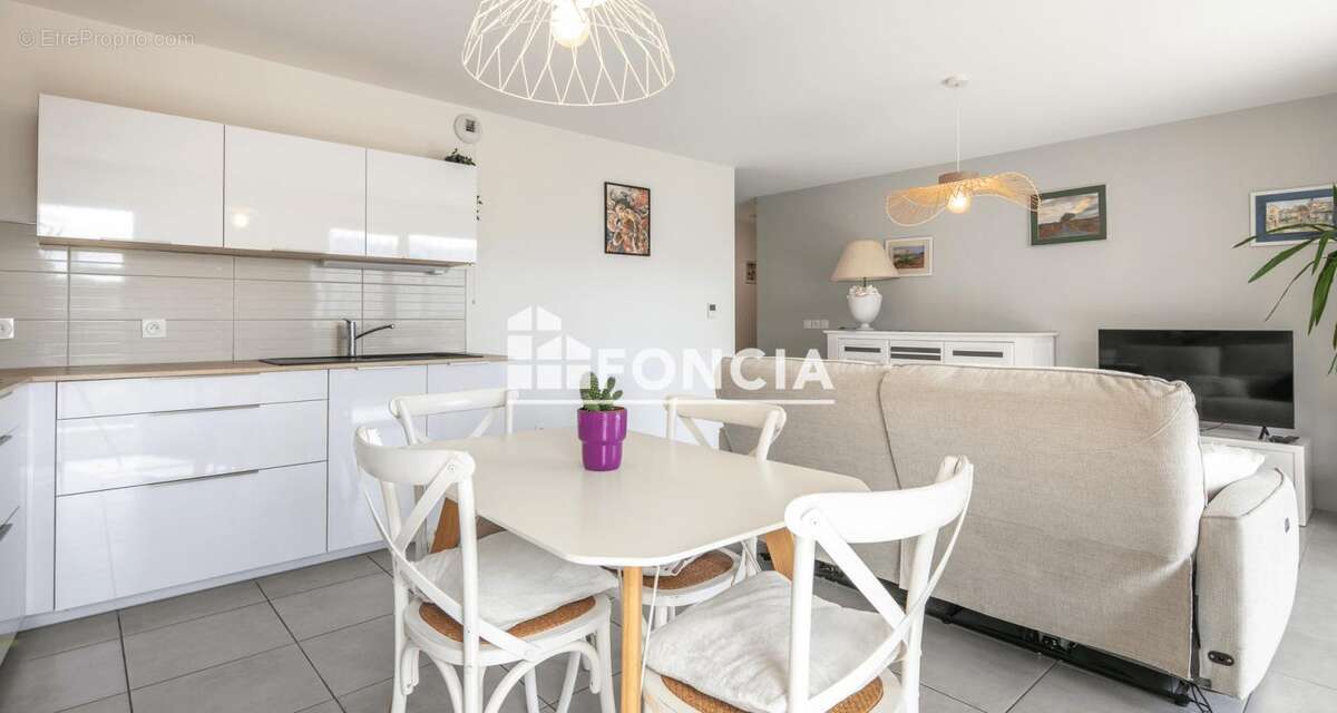 Appartement à LE PONT-DE-CLAIX