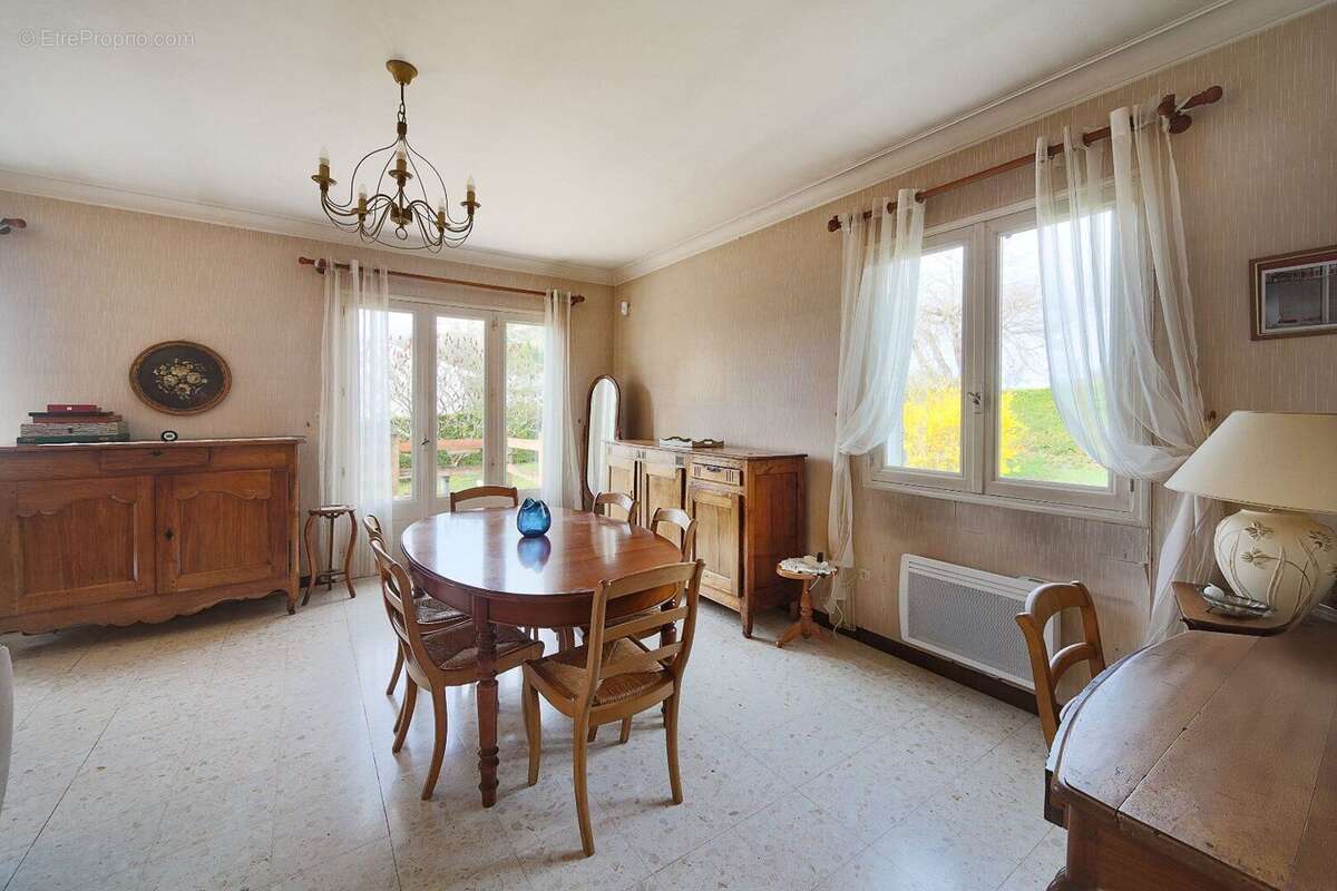 Lauzerte - Une adresse stratégique aux multiples possibles, entre projet professionnel et maison de famille - photo 8