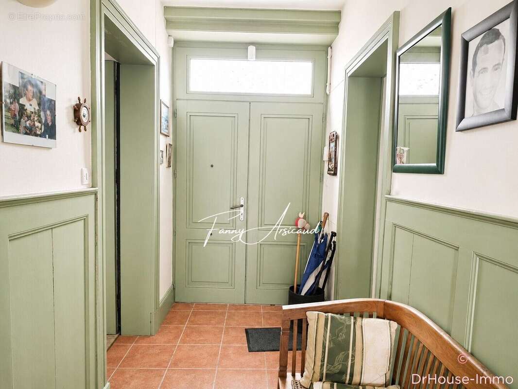 Maison 212 m² à Pont-L'abbe-D'arnoult  - photo 30