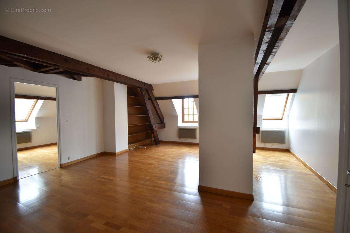 Appartement à COSNE-COURS-SUR-LOIRE