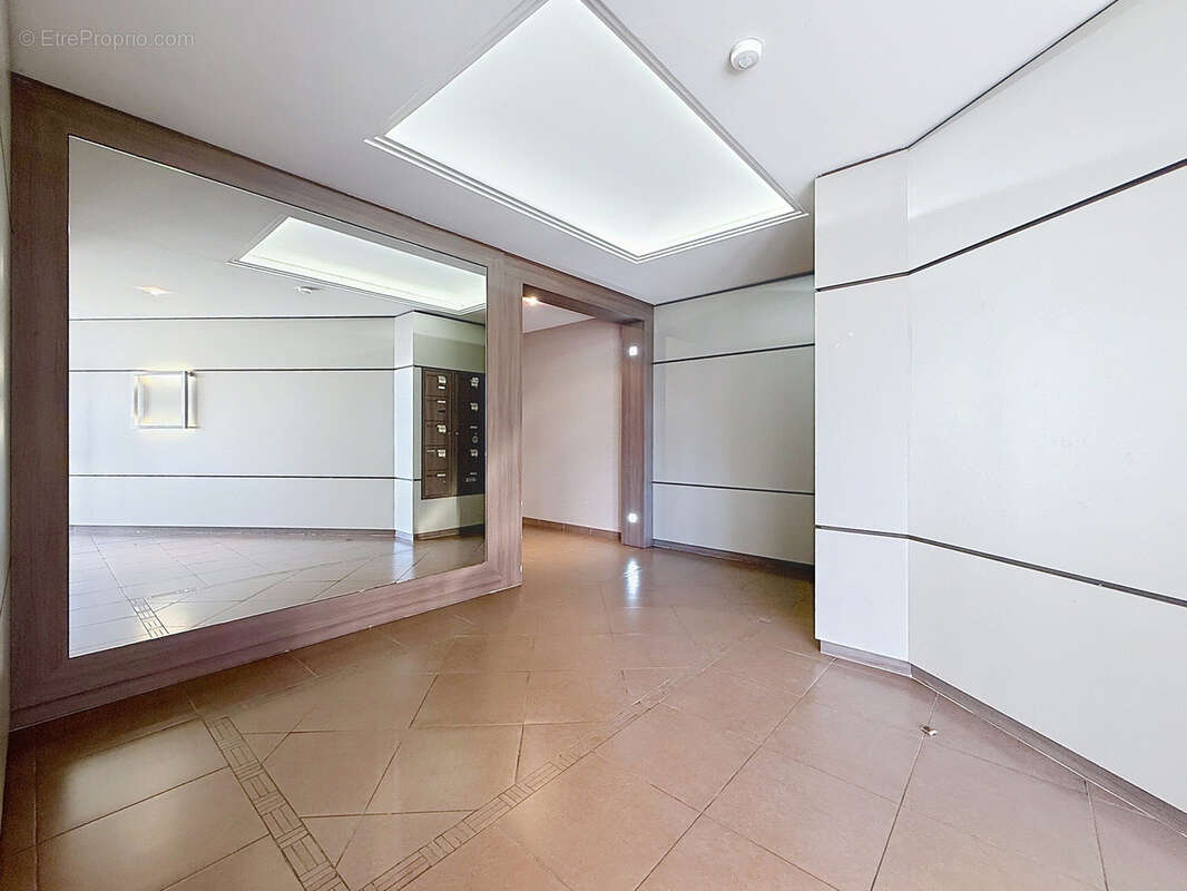 Appartement à CHARBONNIERES-LES-BAINS