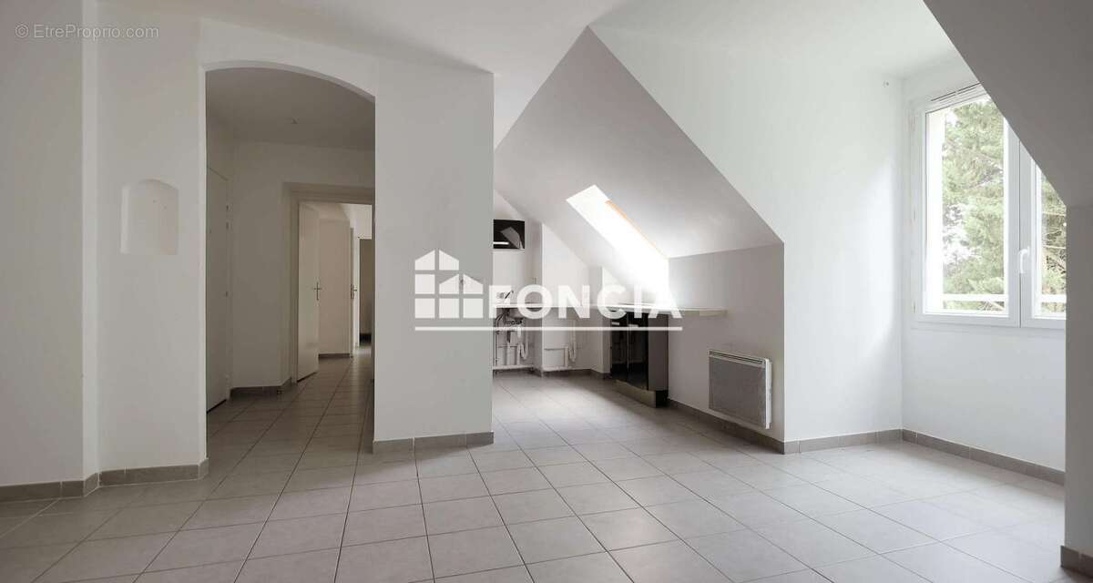 Appartement à PRINGY
