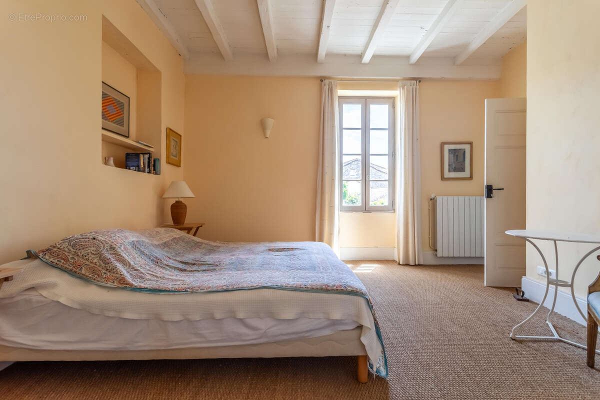 Maison à BEAUVILLE