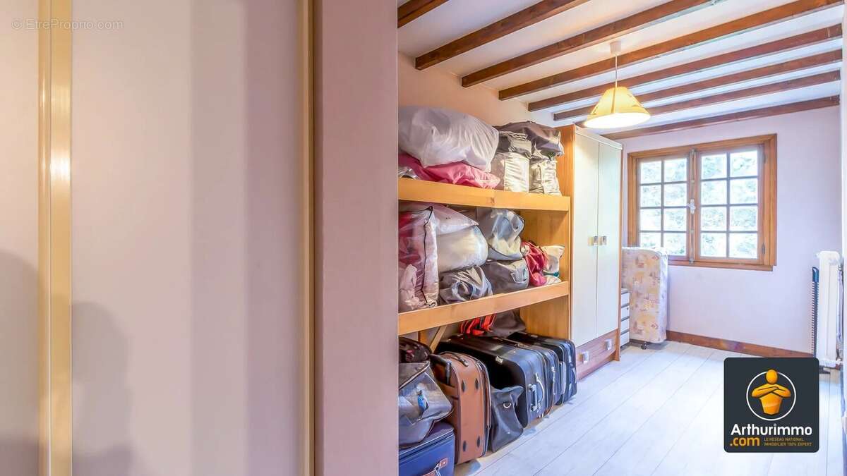 Maison à SAINT-GENIS-LAVAL