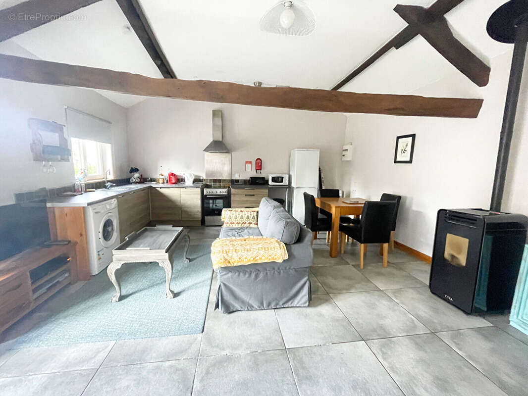 FINISTÈRE: Huelgoat. Charmante maison de campagne de 3 chambres et gîte indépendant. - photo 6