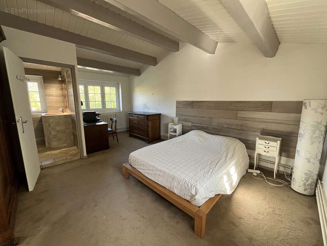 Maison à SAINT-GEORGES-LES-BAINS