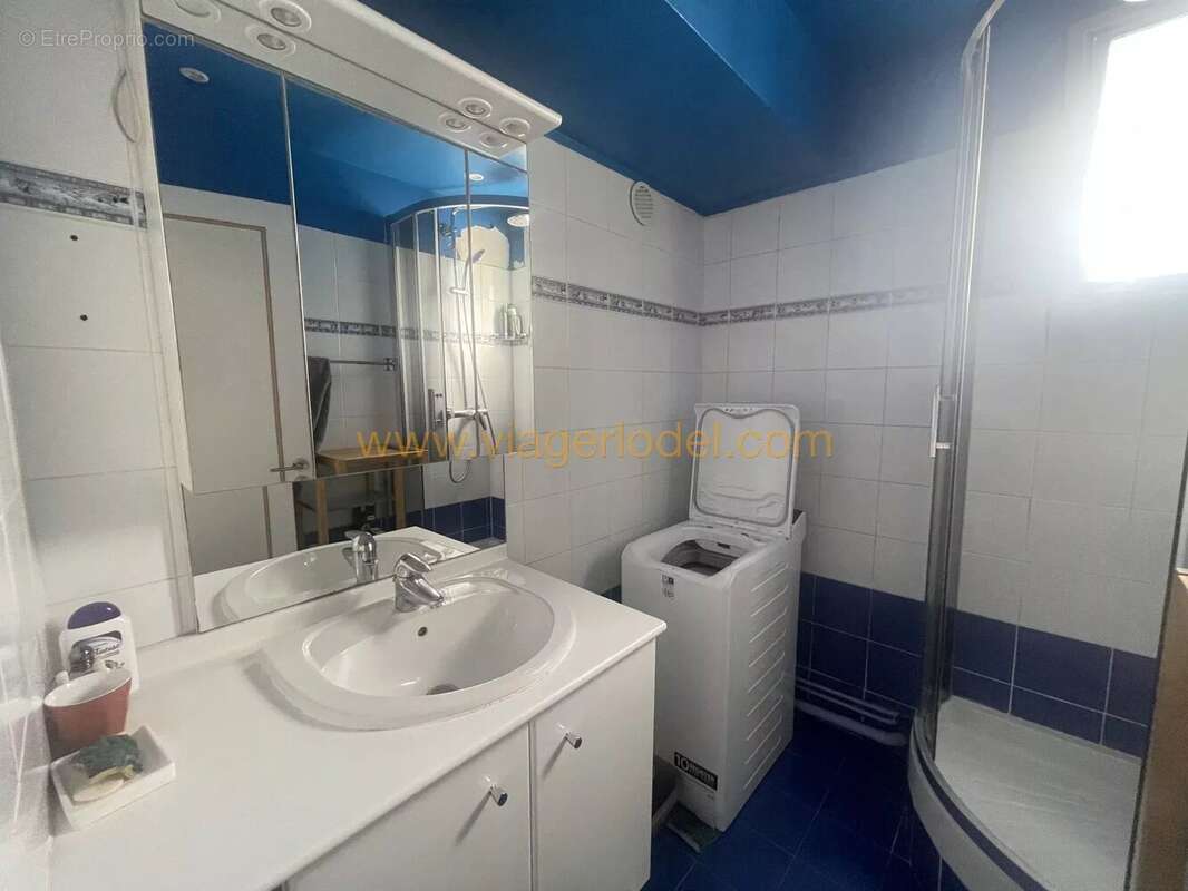 Appartement à COURBEVOIE