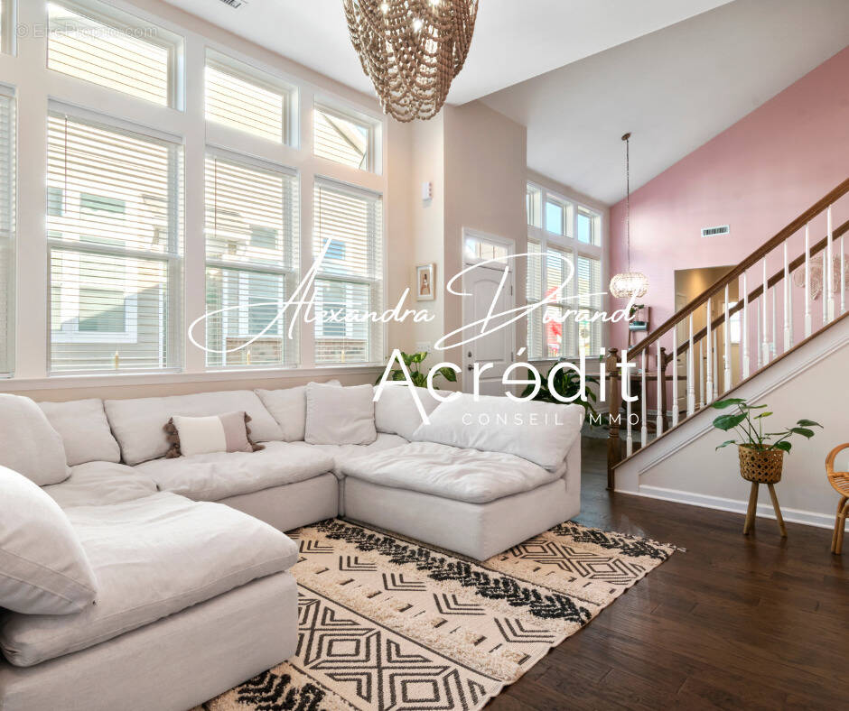 Appartement à SAINT-CLEMENT-DE-RIVIERE