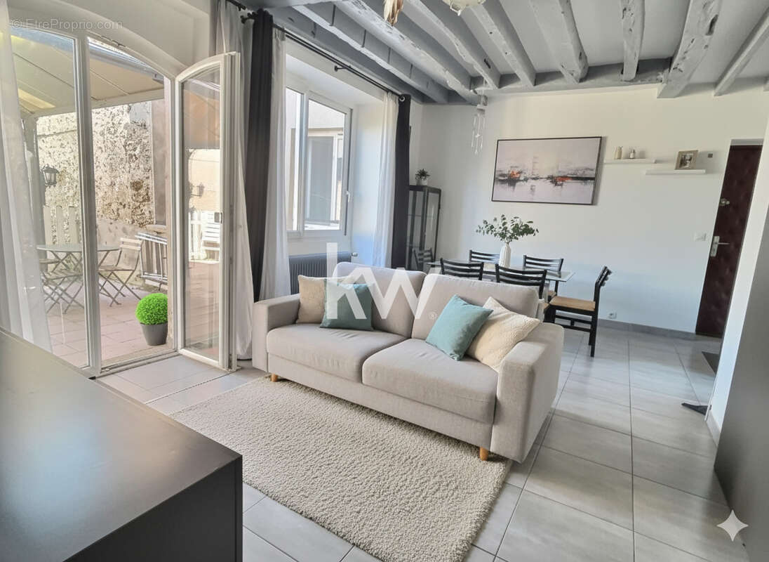 Appartement à MENNECY