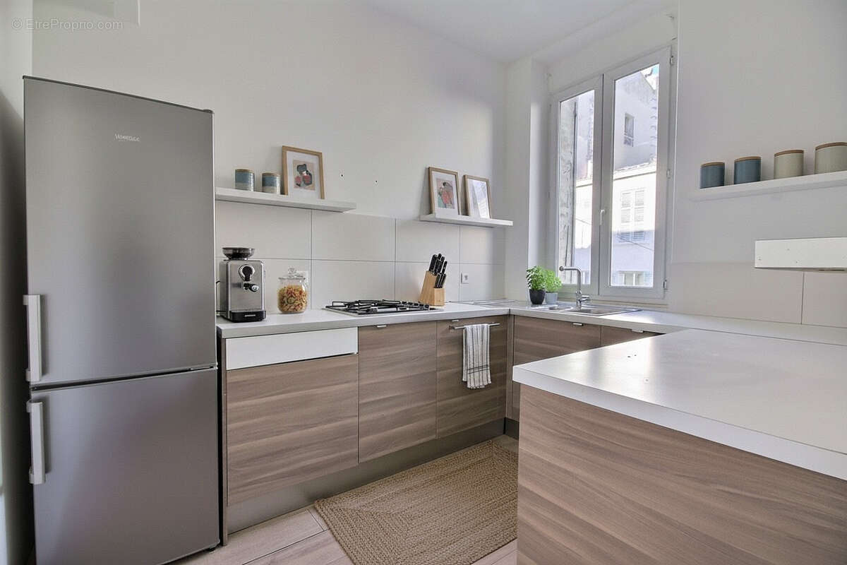 Appartement à MARSEILLE-5E