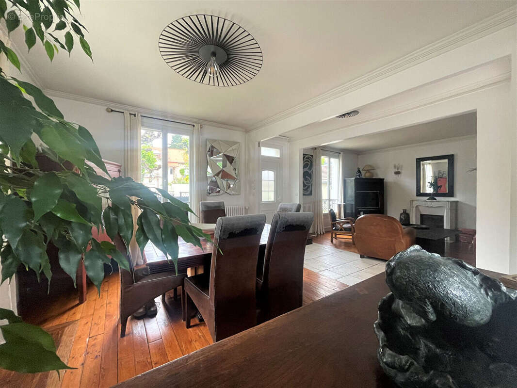 Maison à ENGHIEN-LES-BAINS