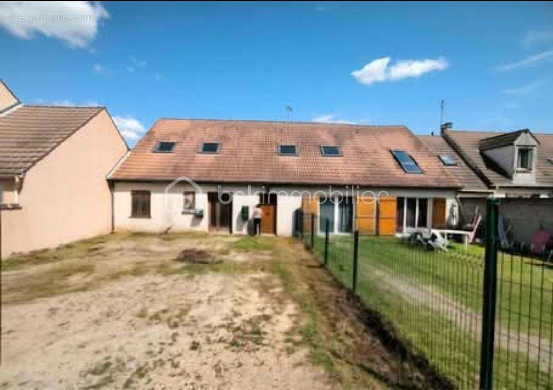 Appartement à MAROLLES-SUR-SEINE