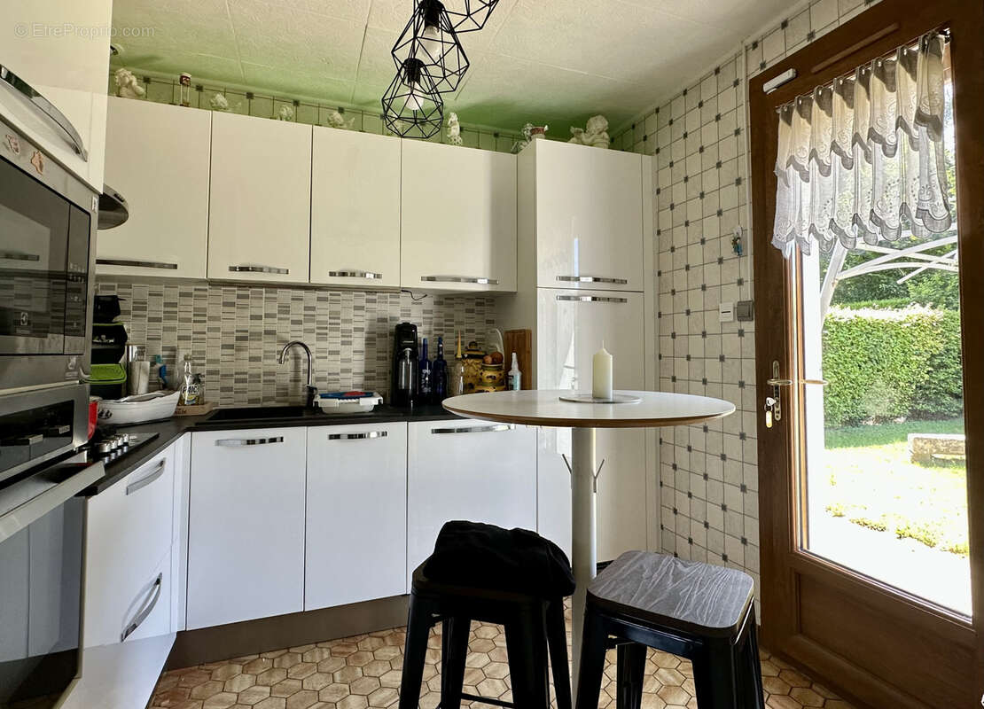 Plain-pied, 3 chambres, garage et jardin - photo 6