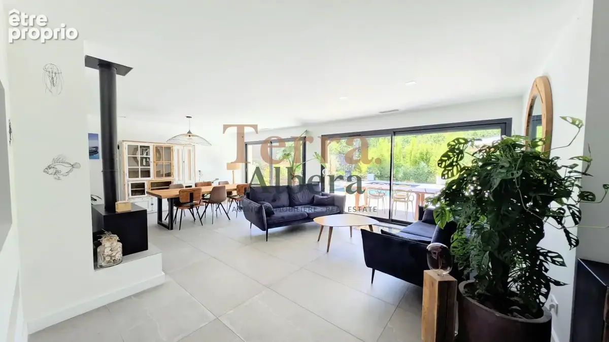 Villa contemporaine récente avec piscine, grand terrain, au calme et sans vis à vis - photo 9