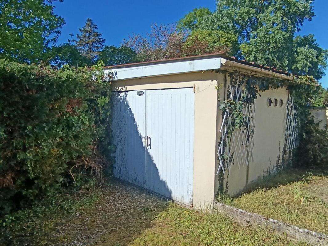 Maison à SAINT-SEURIN-SUR-L'ISLE