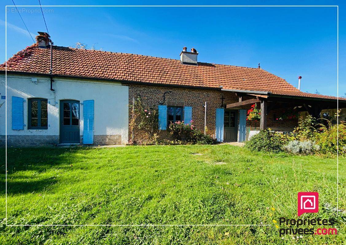 Maison à LA CHAPELLE-SAINT-SAUVEUR