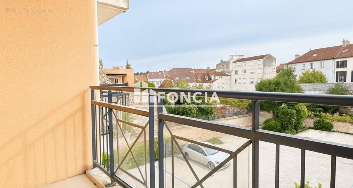 Appartement à COULOMMIERS