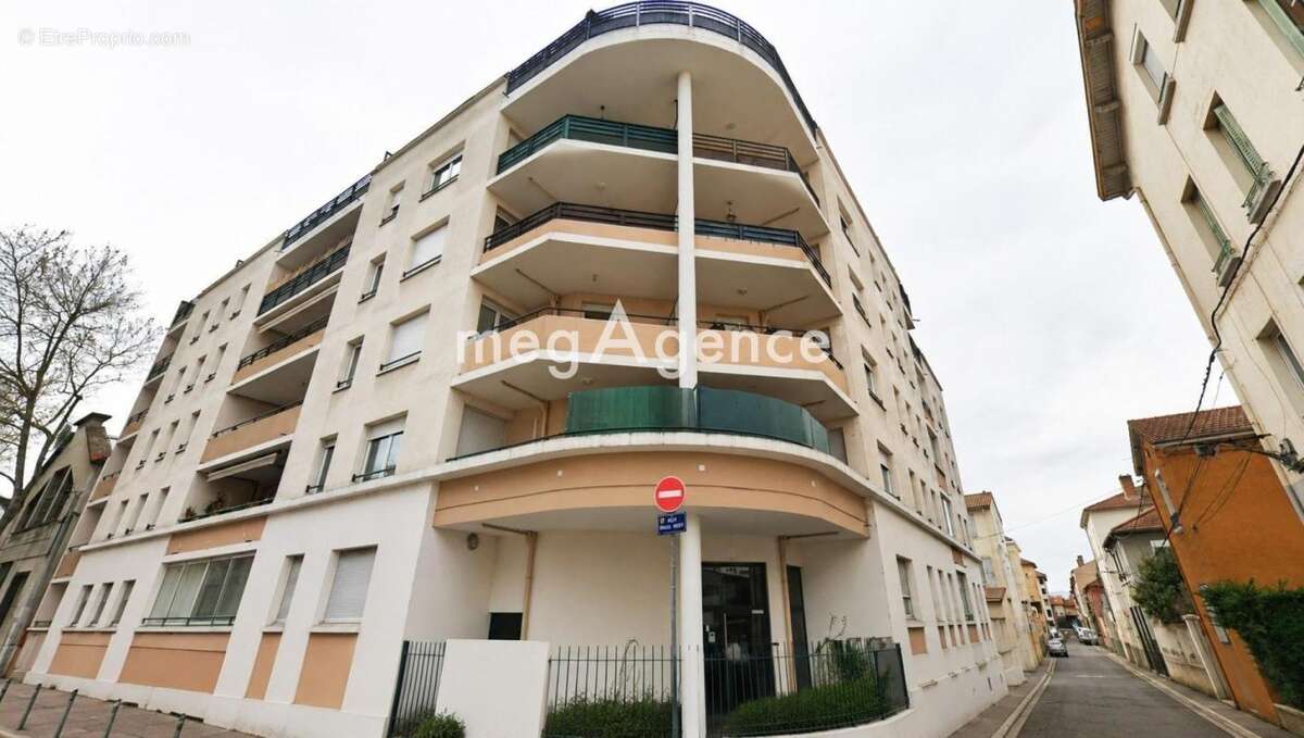 Appartement à SAINT-FONS