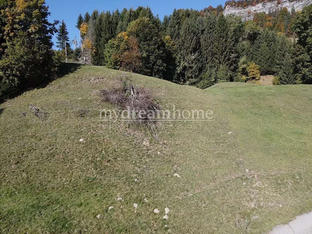 Terrain à SAINT-NICOLAS-LA-CHAPELLE