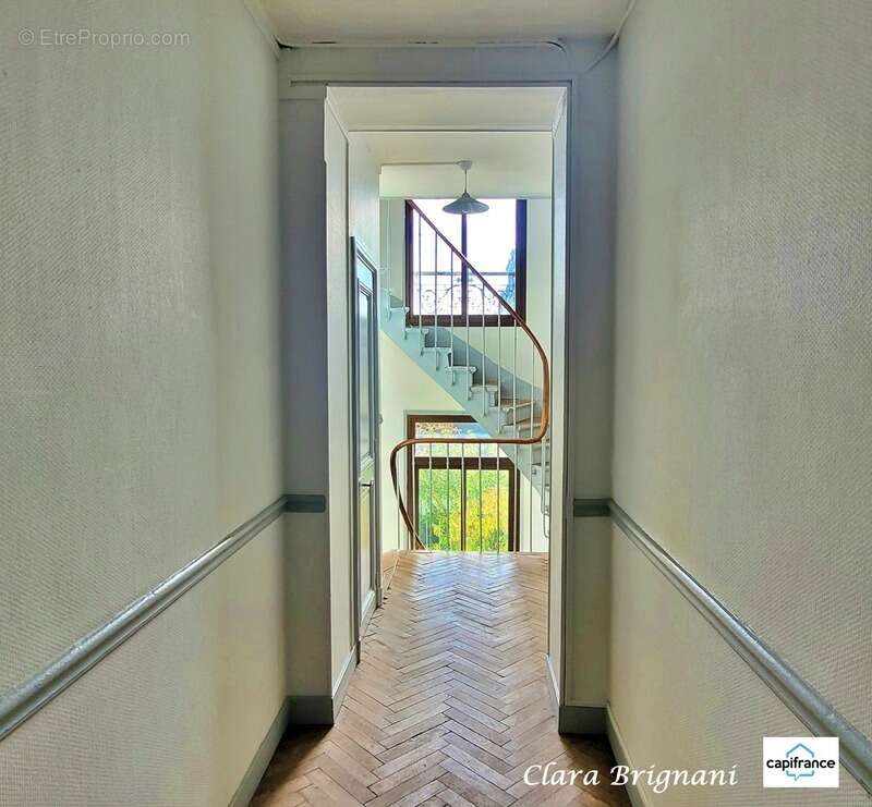 Appartement à LEUDEVILLE