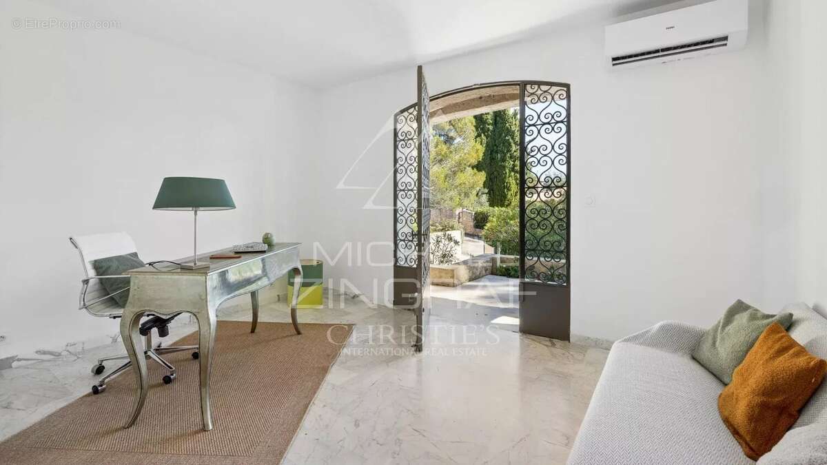 Maison à BIOT