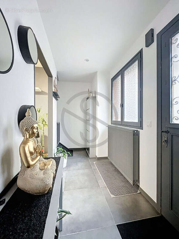 Appartement à RIVES