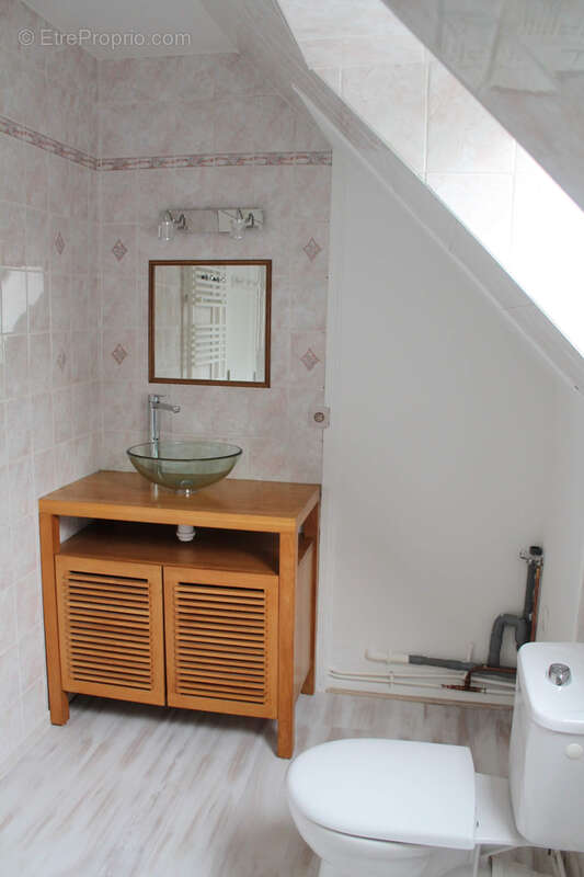 Maison à THIERS-SUR-THEVE