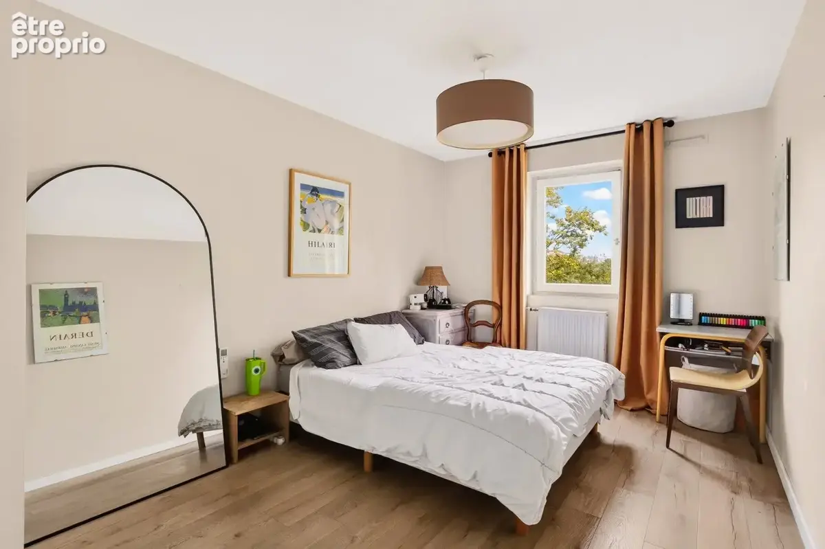 Appartement de 7 pièces - Vue dégagée sur le Rhône - photo 10