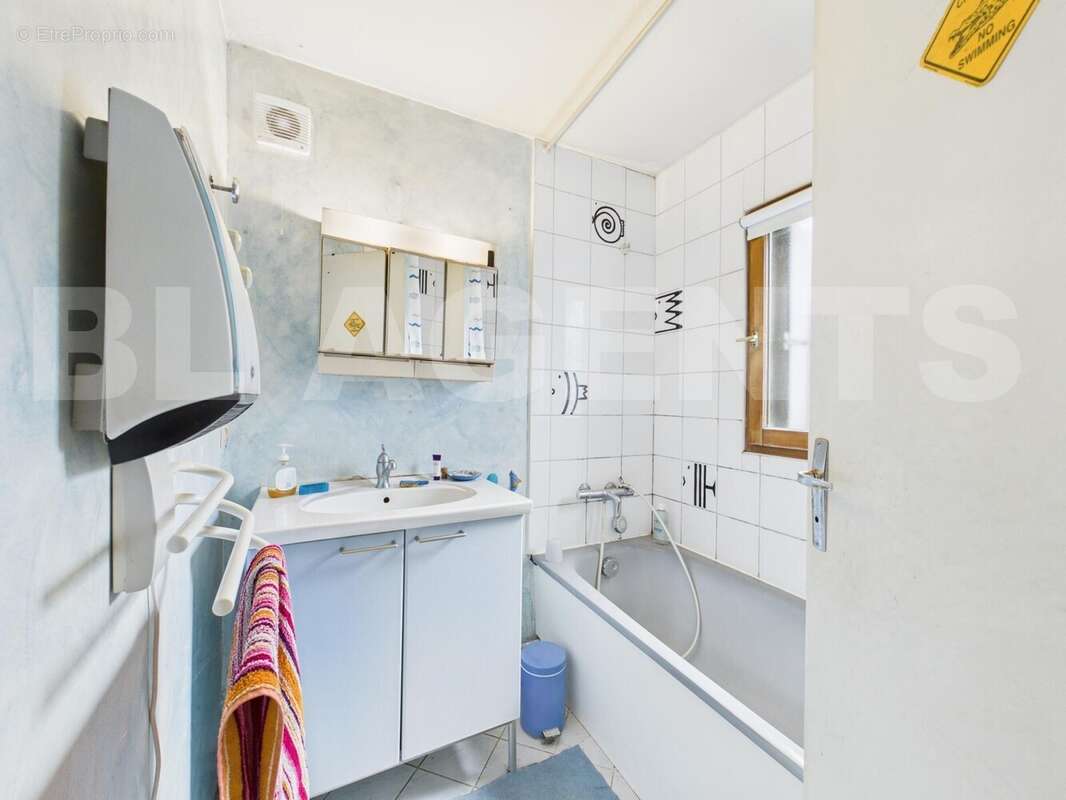 CAM04006G0-PR0043-STILL003 - Maison à SOISY-SUR-SEINE