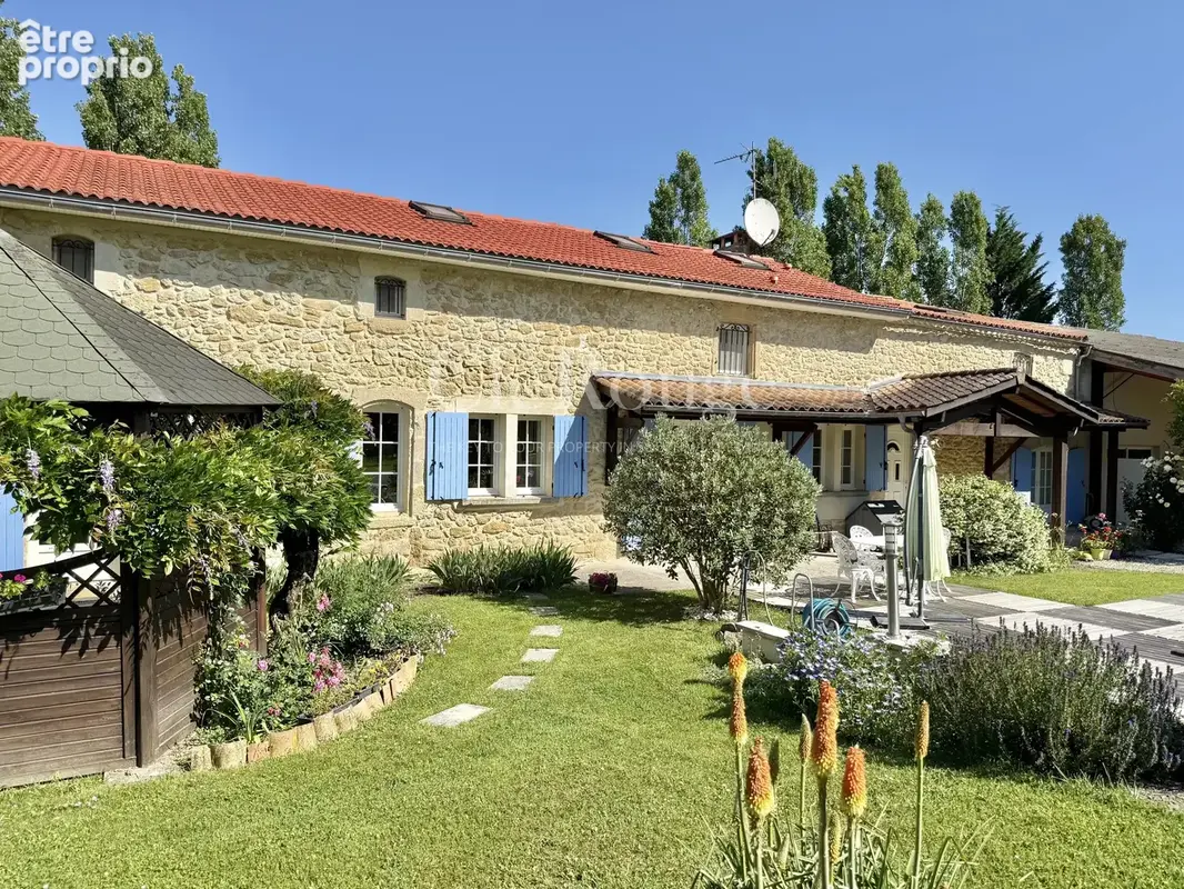 Près de Sauveterre de Guyenne - Belle maison avec gîte et piscine - photo 14