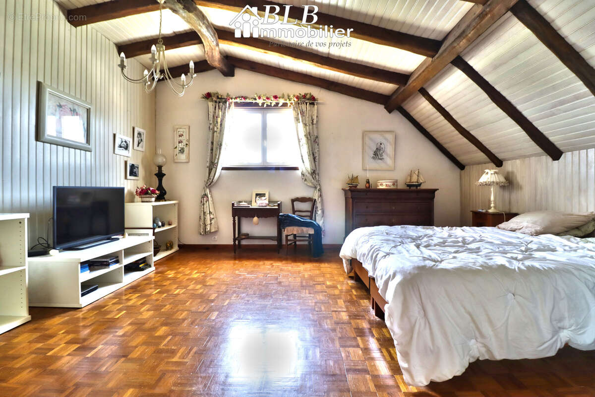 Maison à LE PERRAY-EN-YVELINES