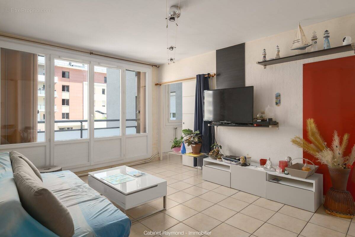 Appartement à FONTAINE