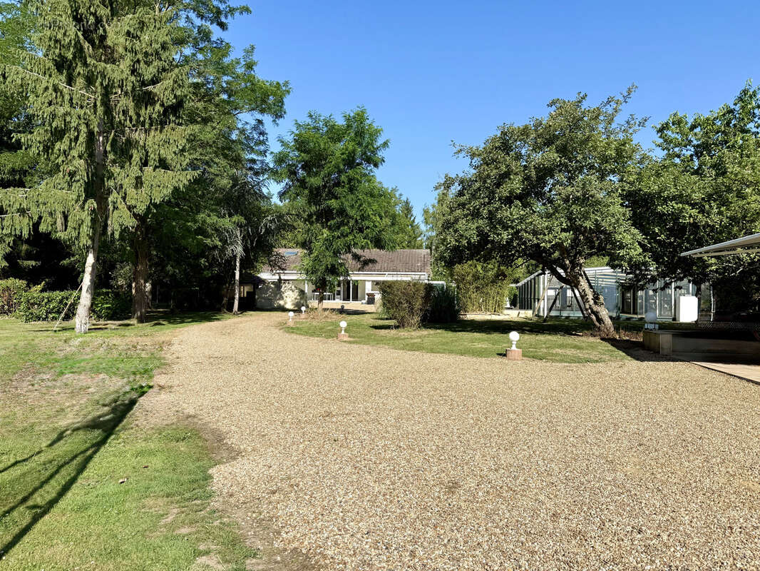 Maison à BAZOUGES-SUR-LE-LOIR