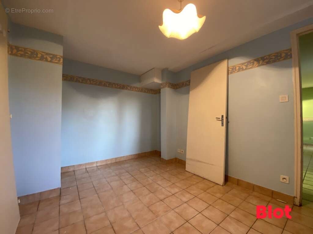 Appartement à JANZE