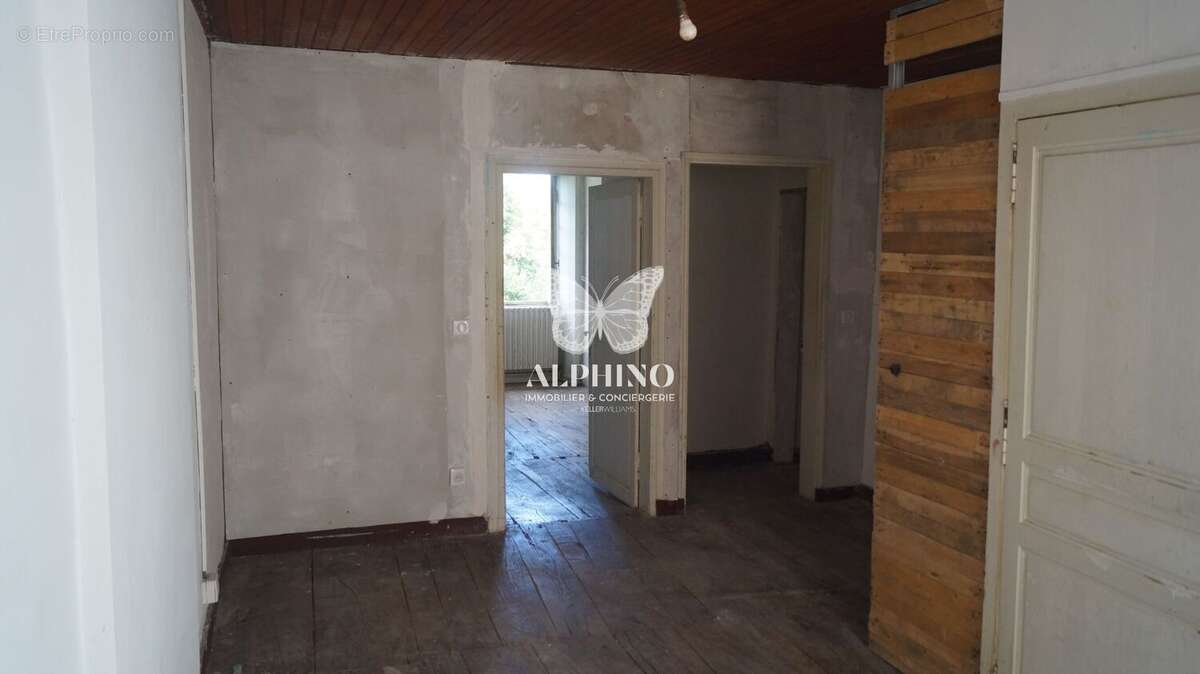 Maison à BUSSIERE-BADIL