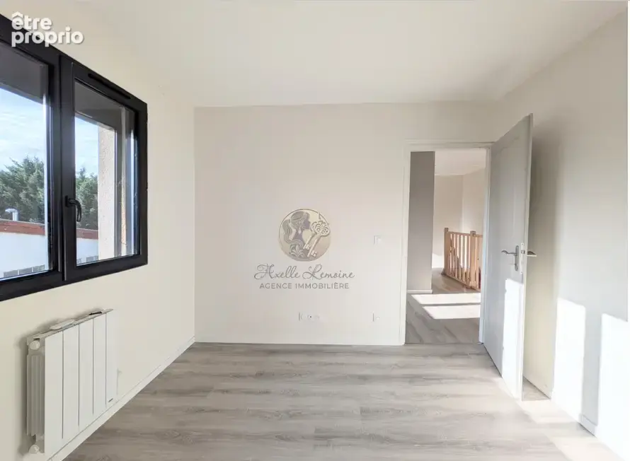 THURINS   Maison construite en 2023 avec cour de 60 m2, 2 stationnements. - photo 7