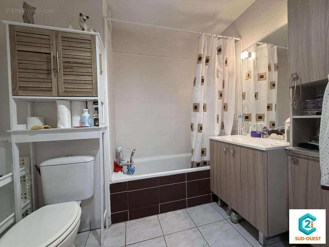 Appartement à LA RIVIERE-SAINT-SAUVEUR