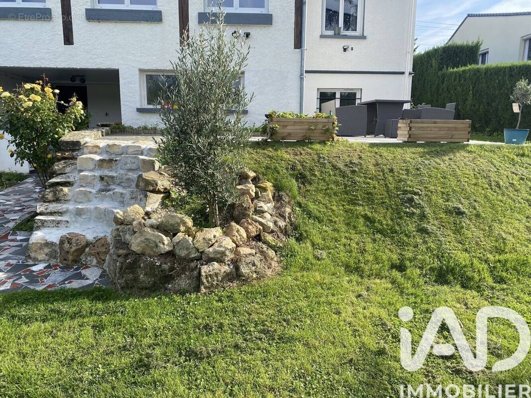 Photo 1 - Maison à COURTOIS-SUR-YONNE