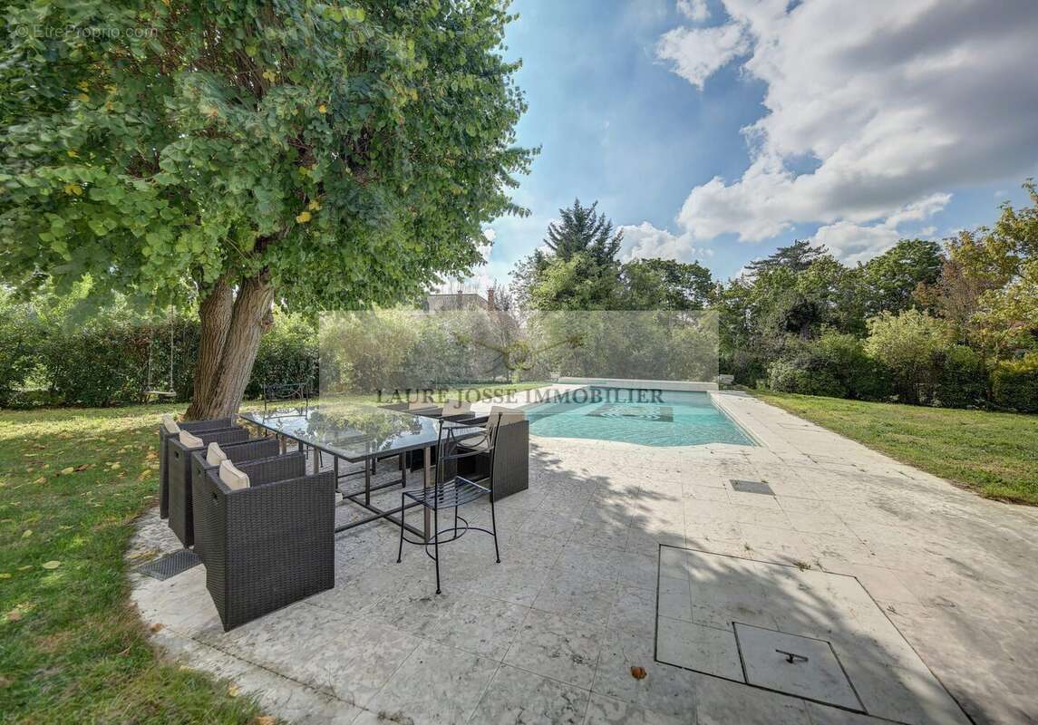 Maison à LE VESINET