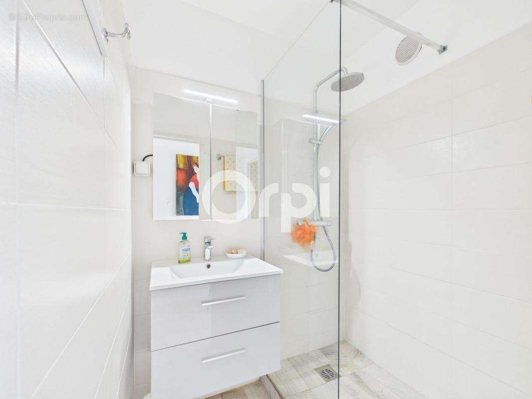 Appartement à MANDELIEU-LA-NAPOULE