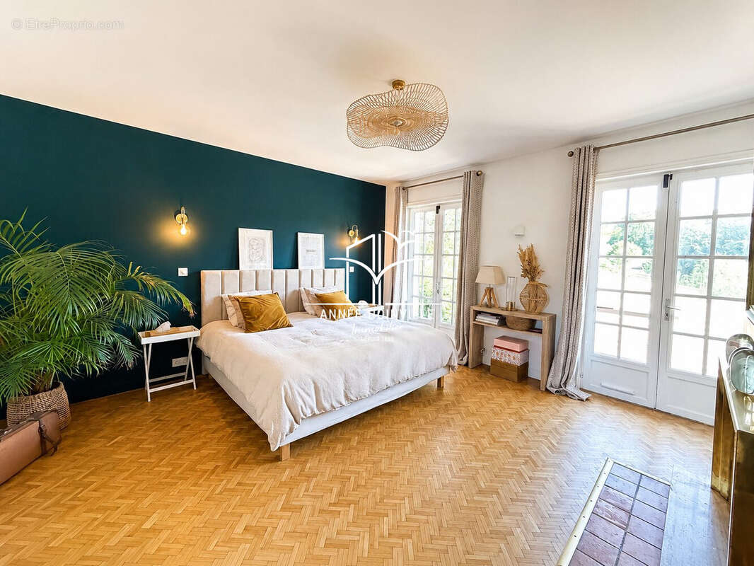 Maison 6 pièces 239 m² à vendre à Quetteville (14130) - photo 7