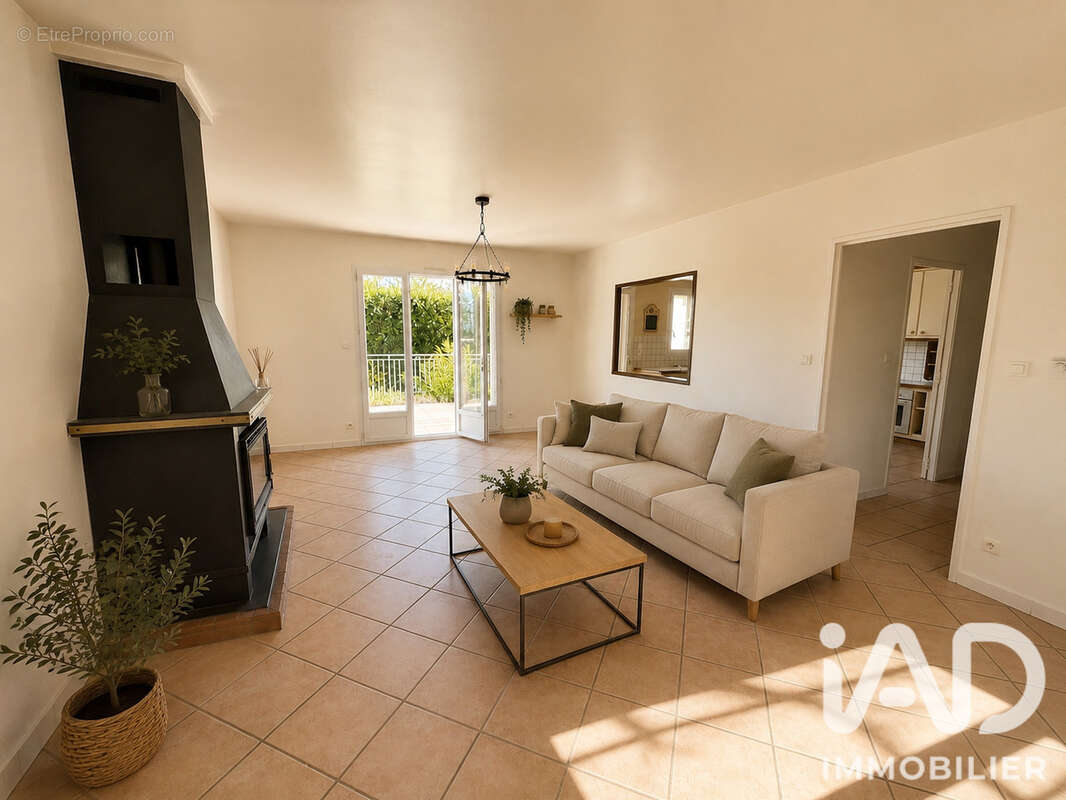 Maison 127 m² à Saint-Julien-Du-Serre  - photo 5