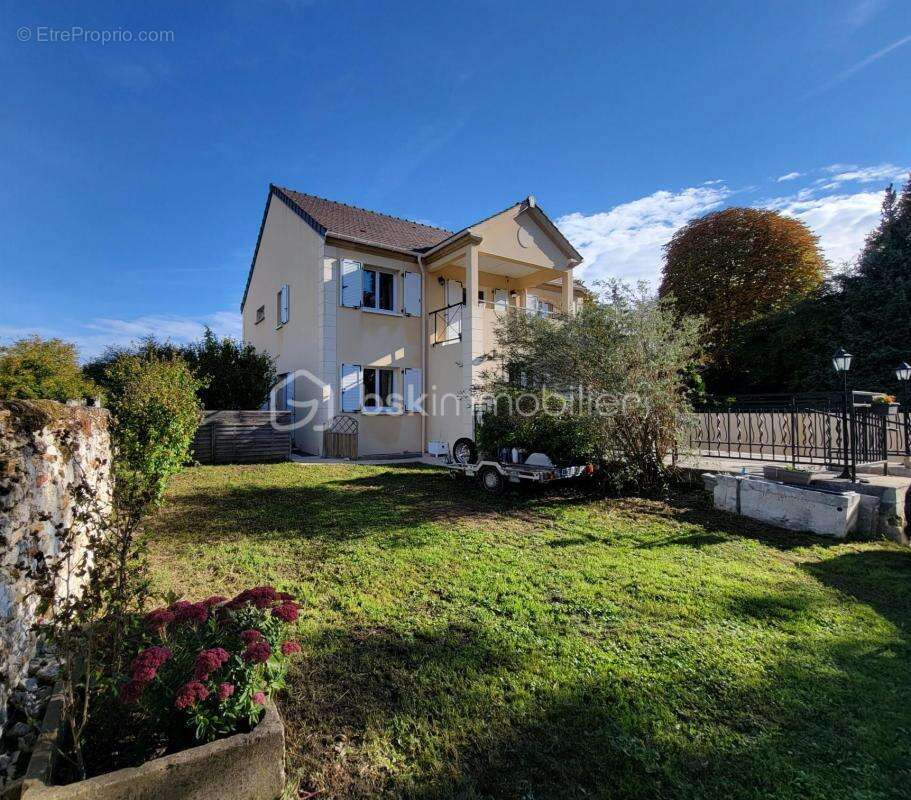 Maison à MAREUIL-LES-MEAUX