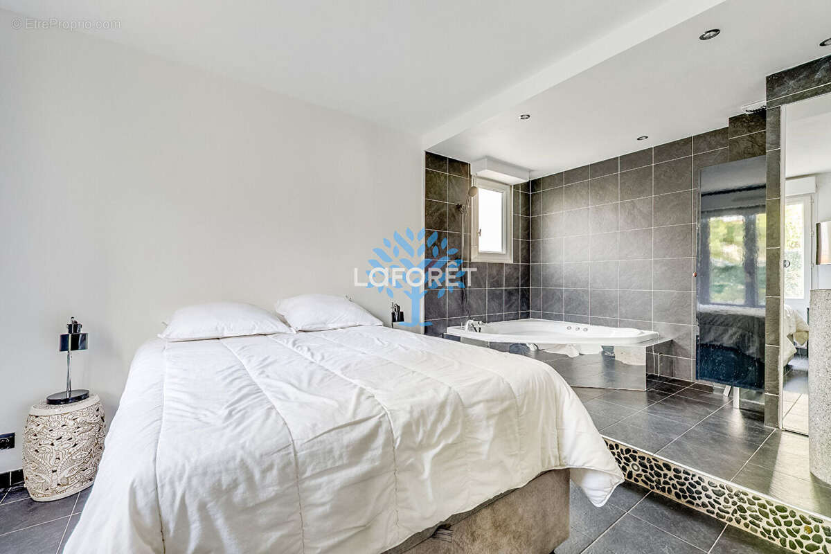 Appartement à VILLIERS-SUR-MARNE