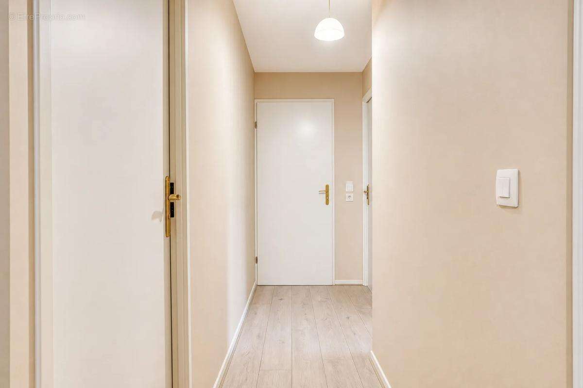 Appartement à VAL-DE-REUIL