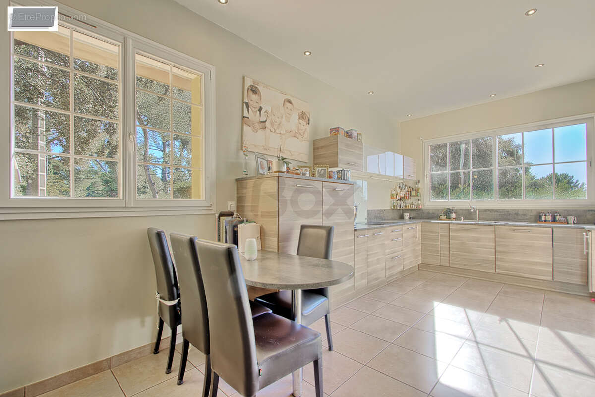 Maison à LA VALETTE-DU-VAR